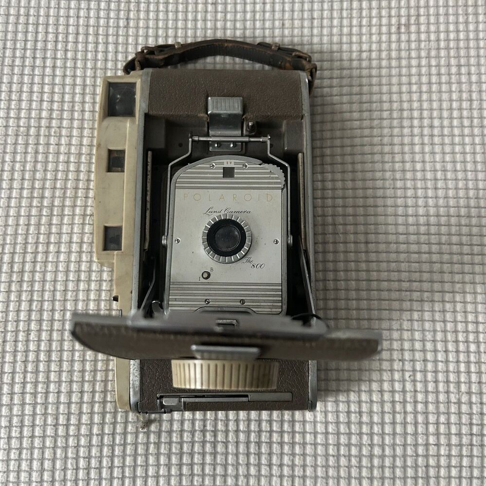 UNTESTED Vintage Collectible Polaroid 800 Land Camera